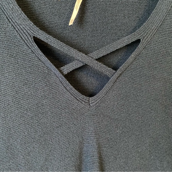 Free People women’s blue Crisscross V-Neck Tunic Sweater - Size extra small XS - Picture 12 of 12